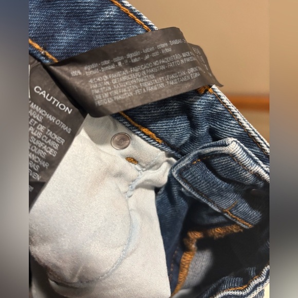 Zara High Waisted 100% Cotton Denim Cutoff Shorts, Size 6 - Picture 7 of 9